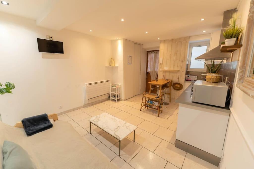 2p, Quartier Du Port, Appartement *